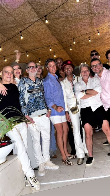La fiesta de fin de año más sofisticada de Miami, Laurencio Adot, Mike Amigorena, Zeta Bosio, Gaby Alvarez y amigos, se reunieron en Gitano en Casa Faena.